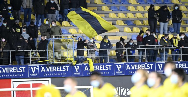Charleroi wint op STVV en komt op twee punten van Anderlecht
